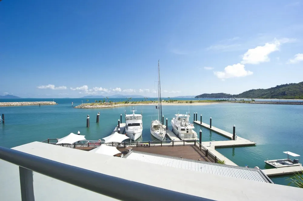 Beach & Waterfront