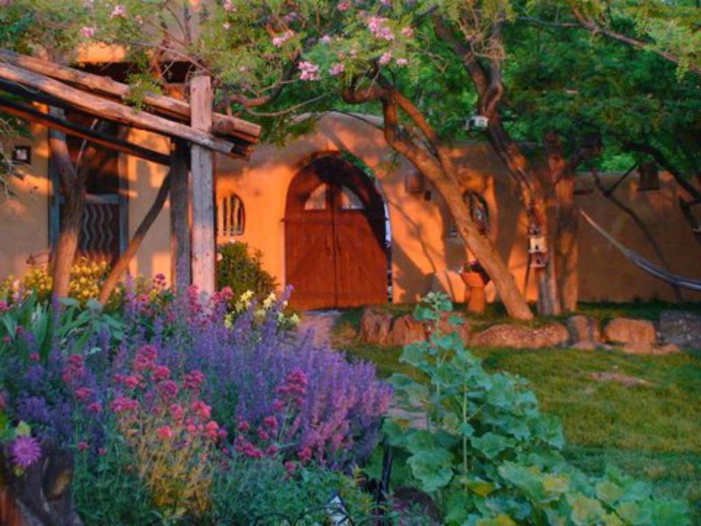 Old Taos Guesthouse by null