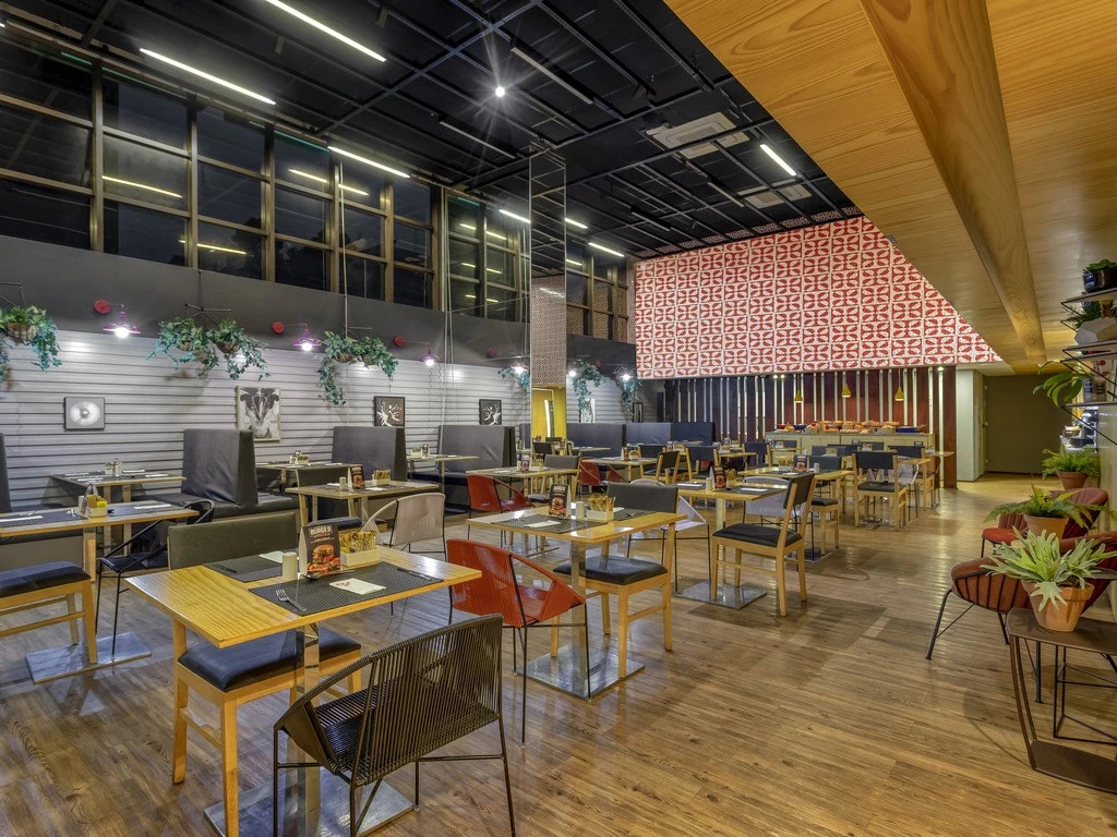 Food & Beverage
