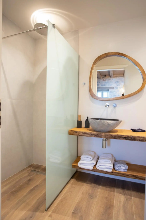 Double Suite with sea view (full double bed)