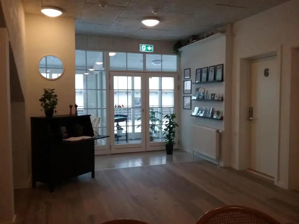 Lobby & Reception