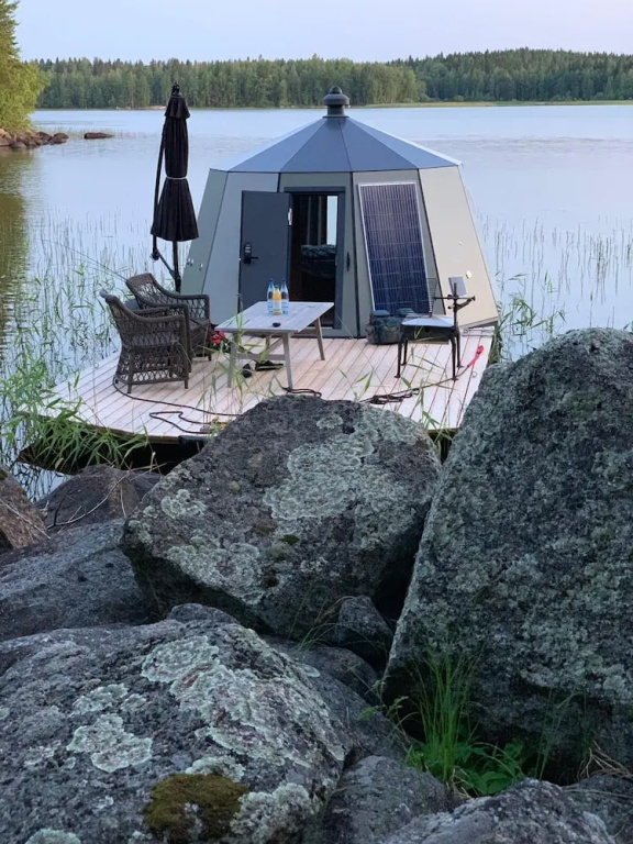 Peace & Quiet Hotel