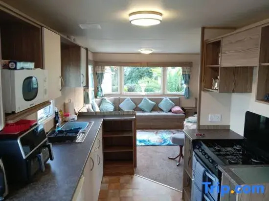 Spacious Holiday Home in Exmouth Ocean Views and Pet Friendly