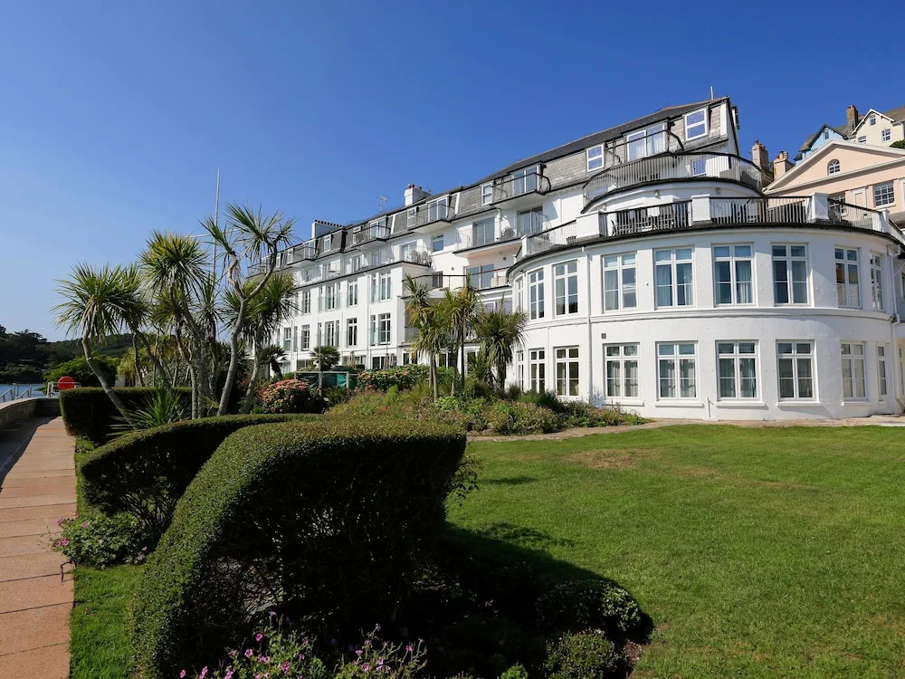 32 the Salcombe
