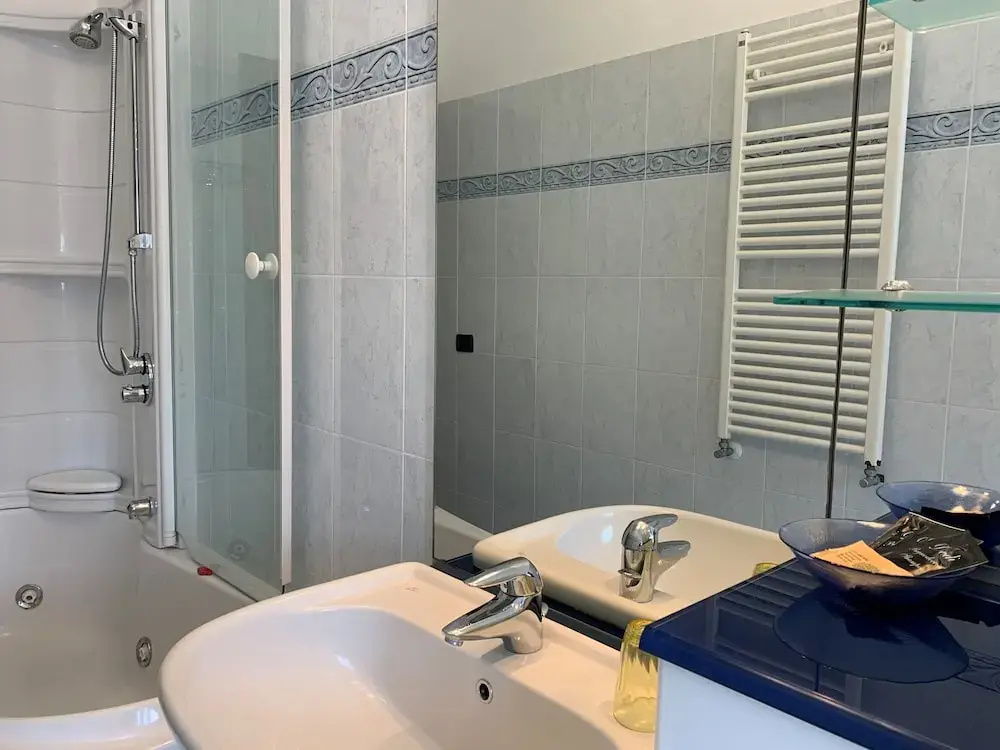 1 Bedroom Apartment with balcony