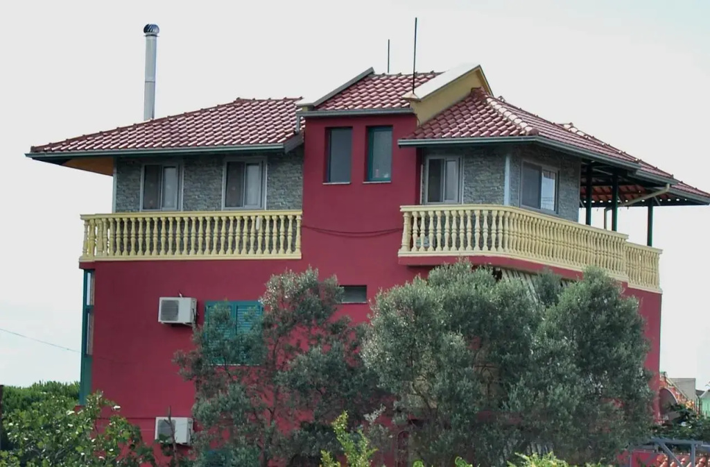 H and H Guesthouse