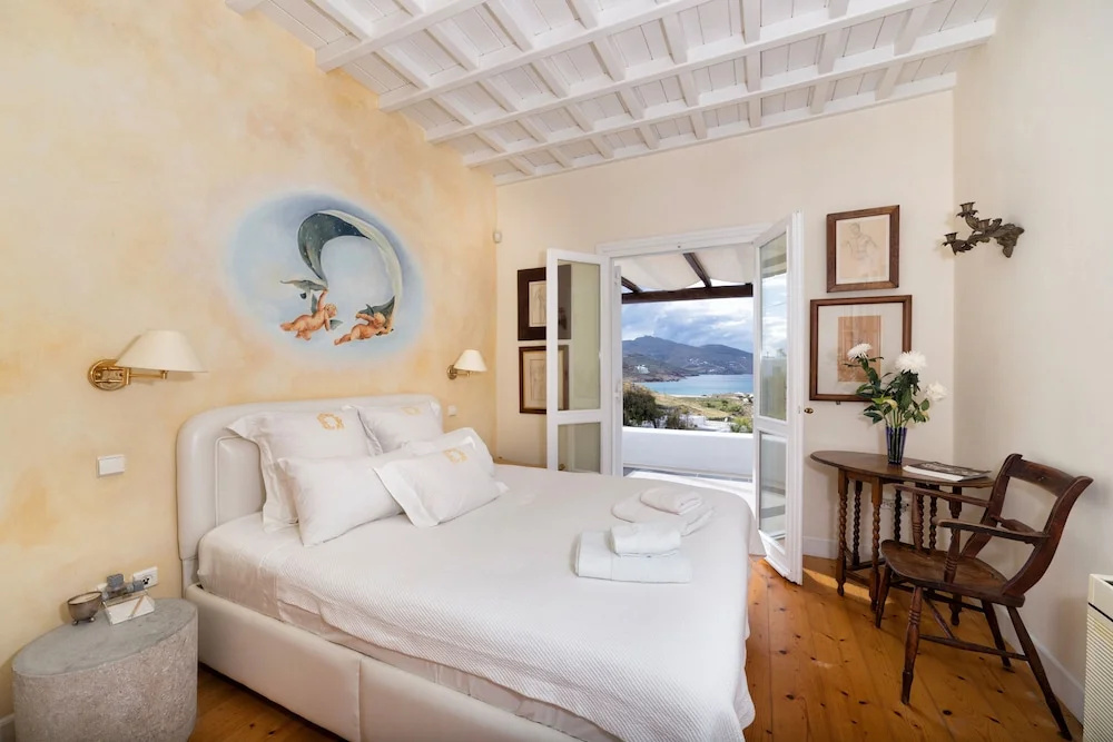 1 Bedroom Suite with balcony and with sea view