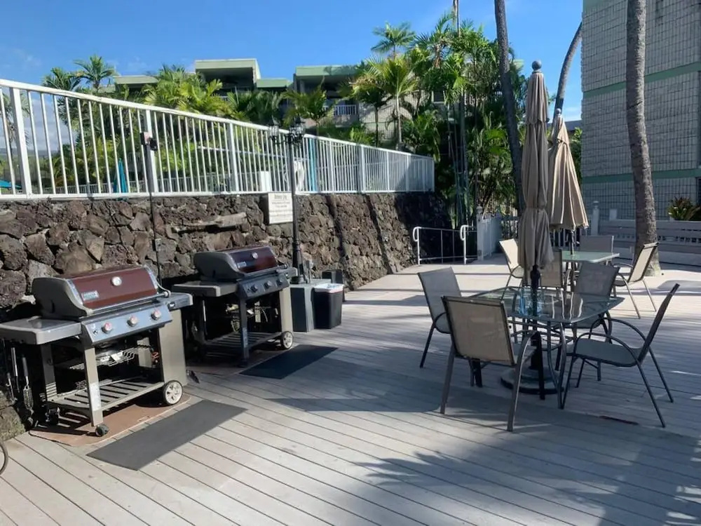 Enjoy the Sunset Ocean Front 1BR Apt-pool On-site