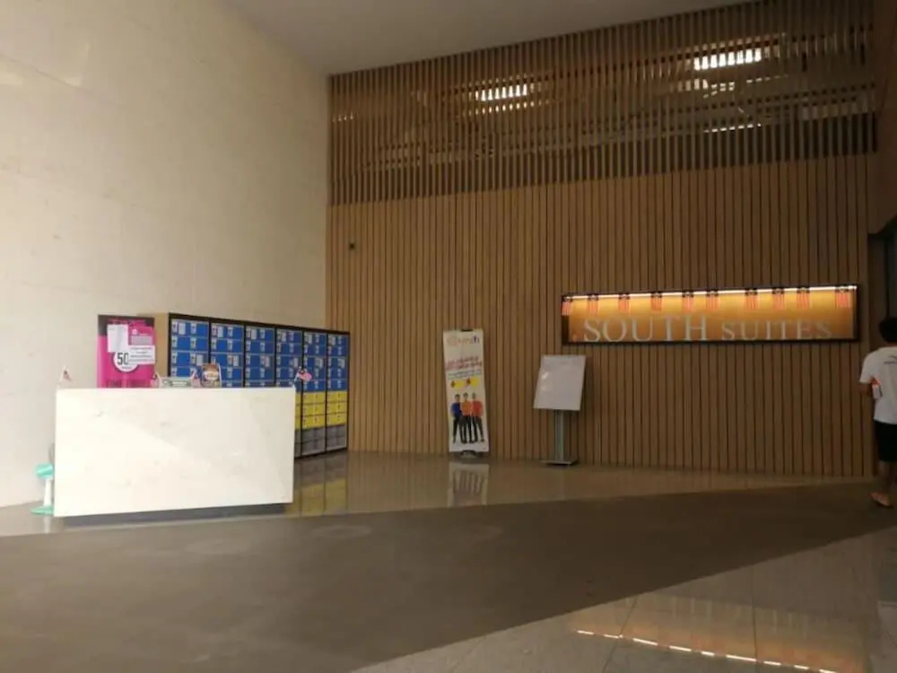 Lobby & Reception
