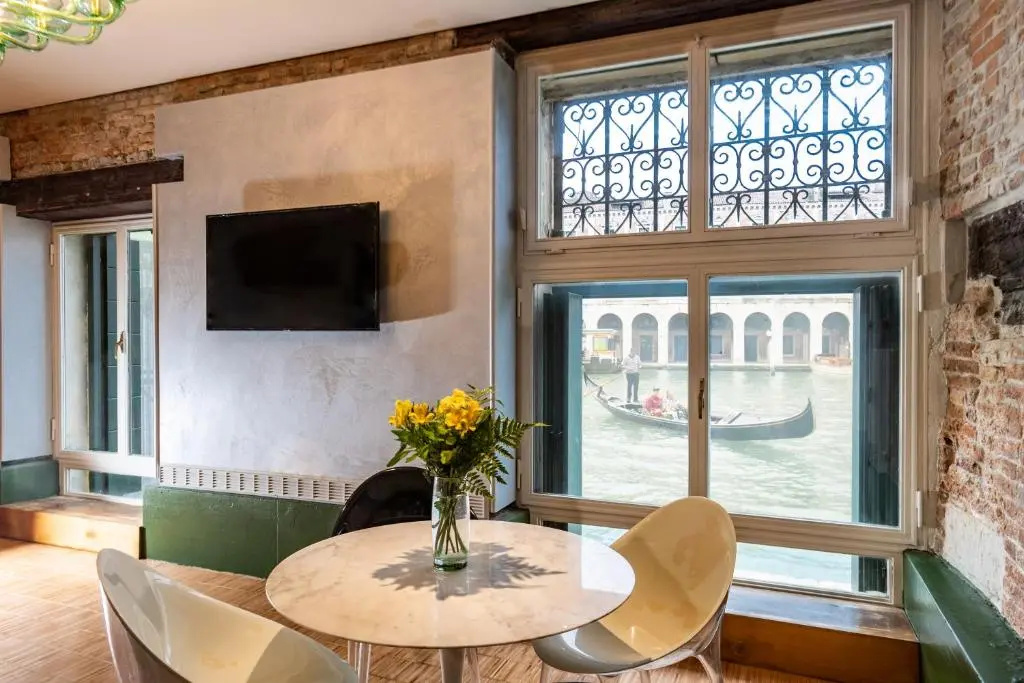 Grand Apartment