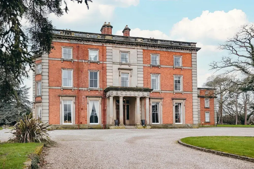 Cottage in Netley Hall With Scenic Trails