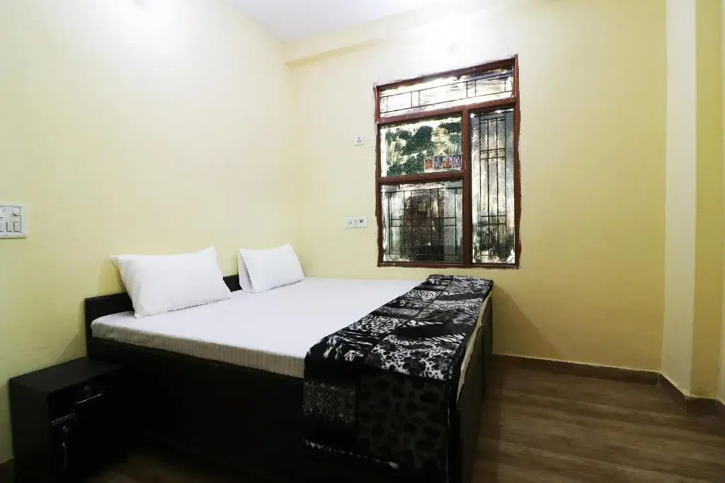 Tushir House by OYO Rooms