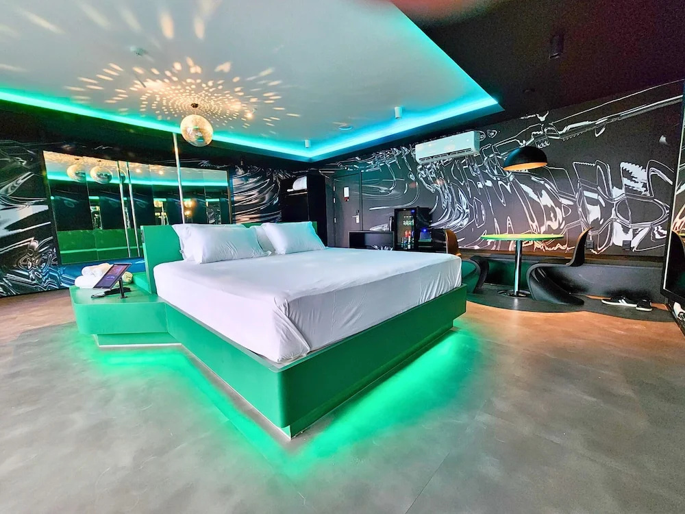 Hotel photo 18
