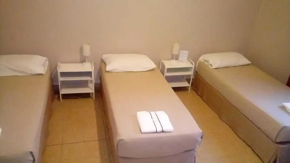 Economy room