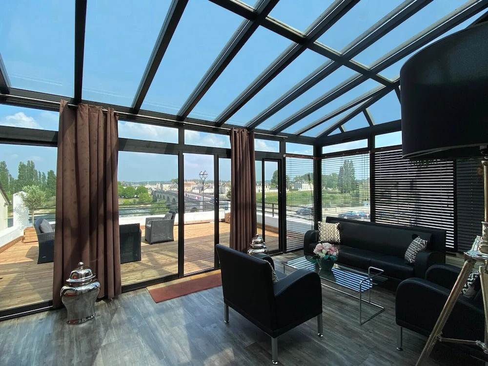 Premium room