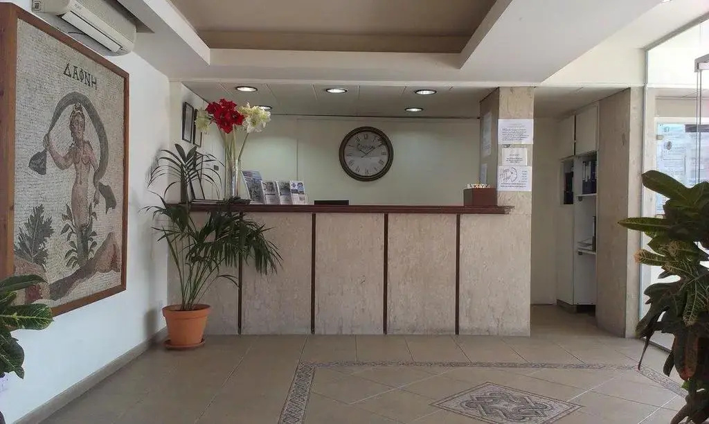 Lobby & Reception