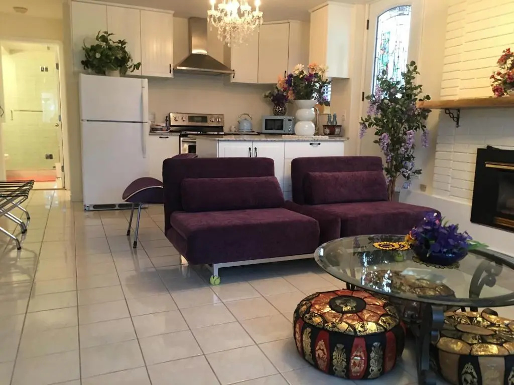 Apartment with garden view