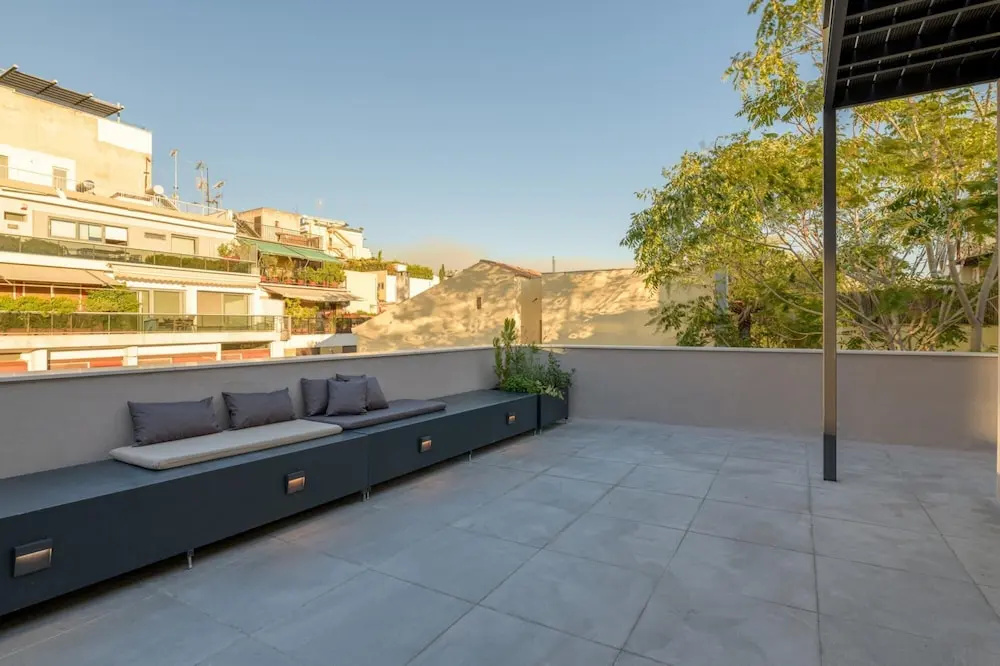 An Outstanding 3 Bdrm Apartment in the Heart of Athens