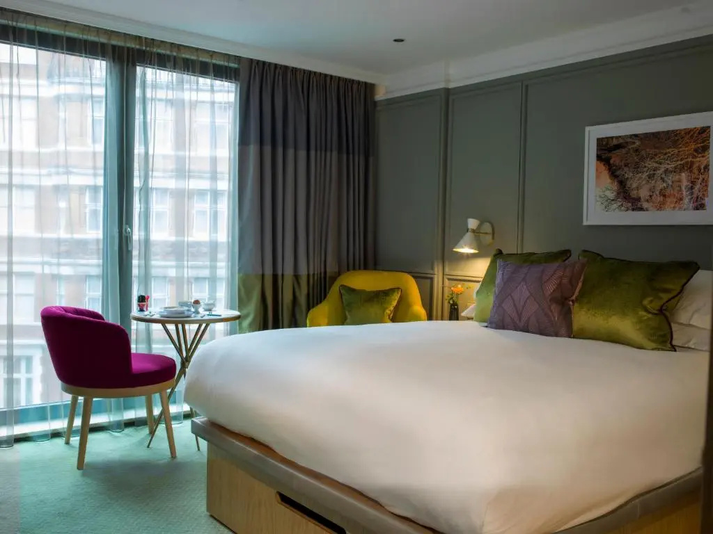 Executive Double room (full double bed)