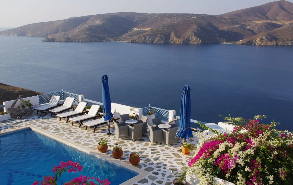 Beach & Waterfront