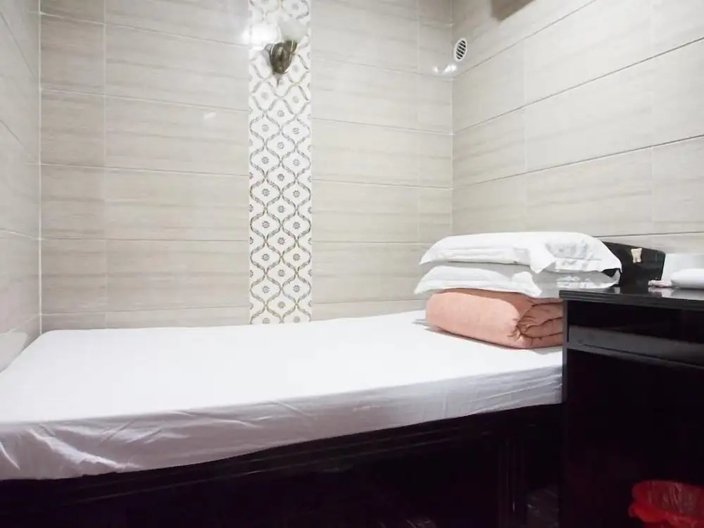 Economy Single room (single bed)