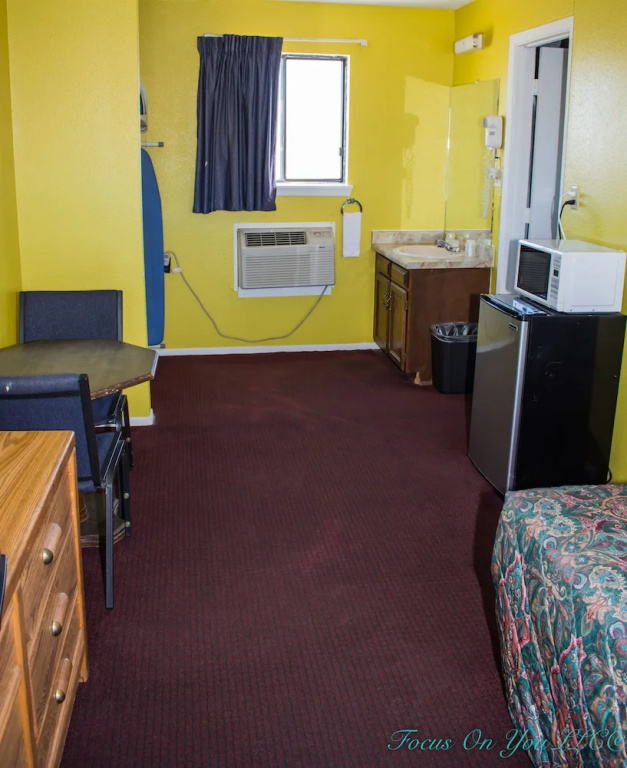 Economy room