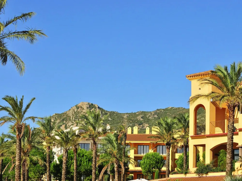 Nice Apartment With Airconditioning, 200 m. From Golfcourse