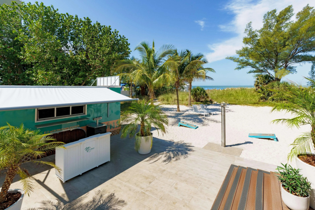 Beach & Waterfront