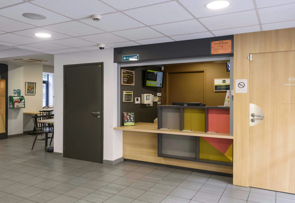 Voir la photo 2 — B&B HOTEL Castres Centre Gambetta