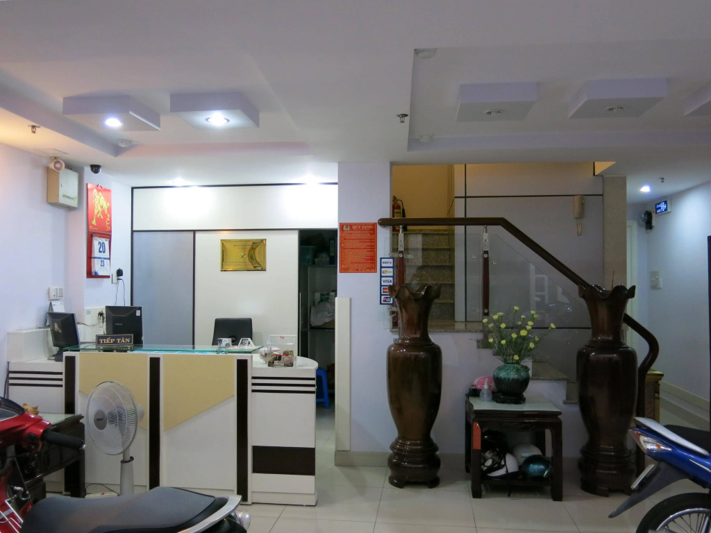 RedDoorz Anh Ngoc Hotel
