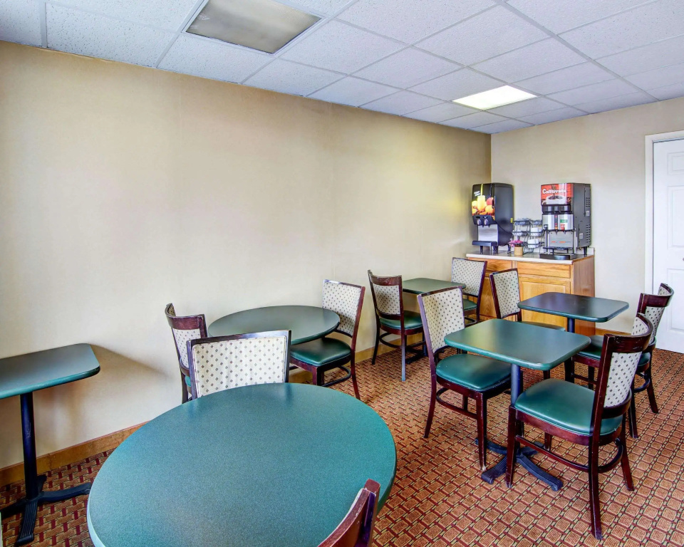 Food & Beverage