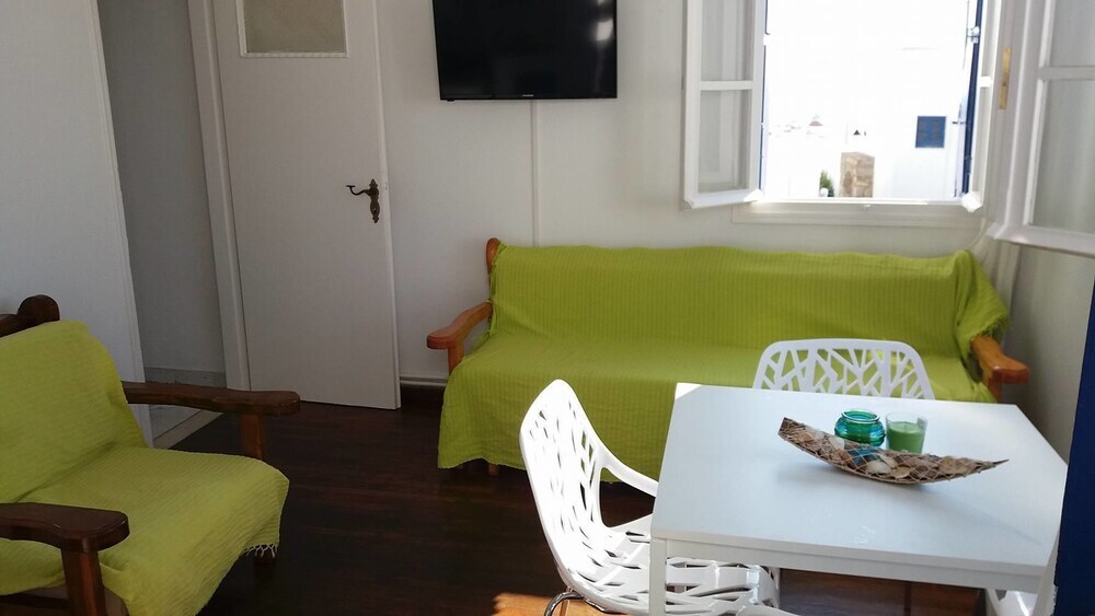 gallery_image_hidden_4