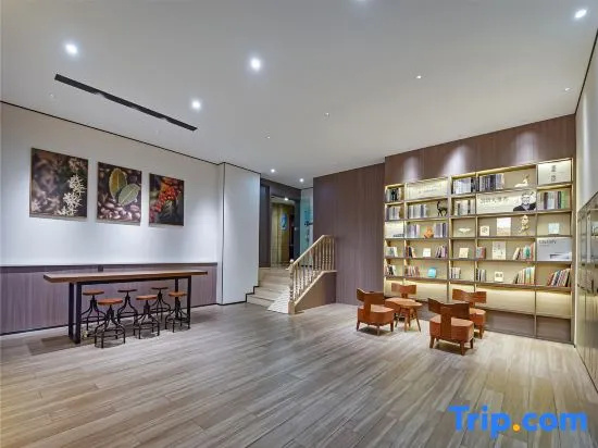 Lobby & Reception