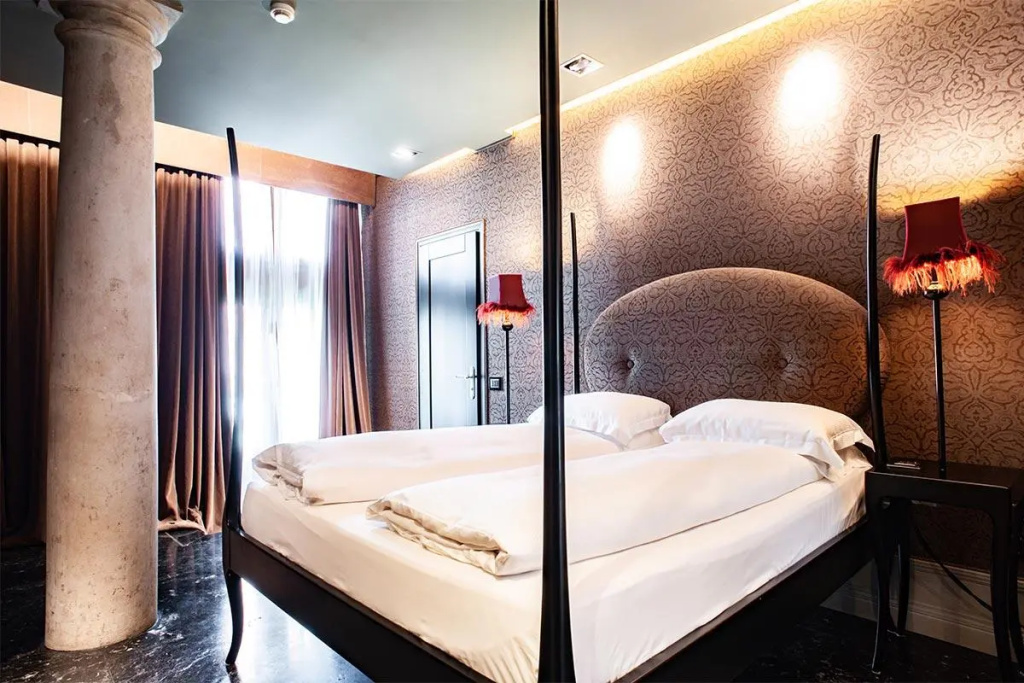 Luxury room