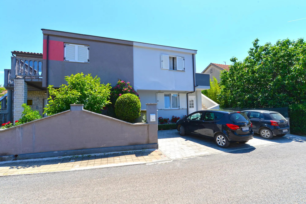Apartment 1363