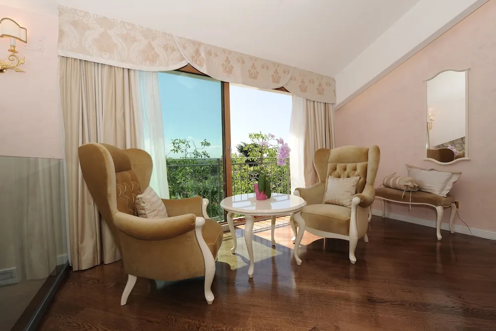 Standard Family room