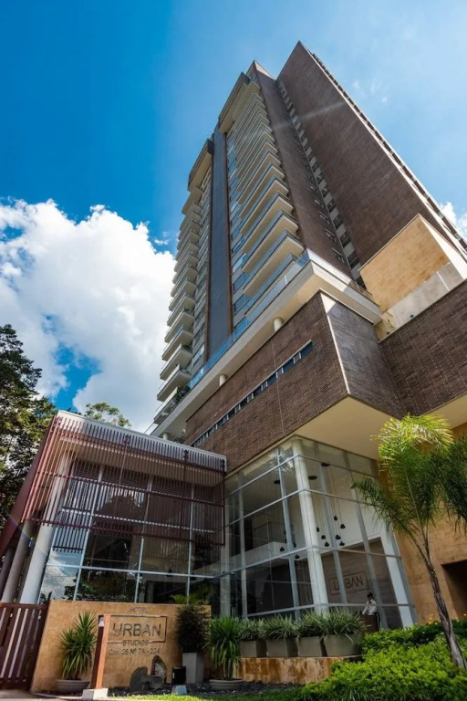 Travelers Orange Suites