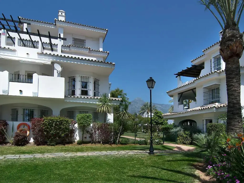 Apartamentos Serinamar Naranjos de Marbella
