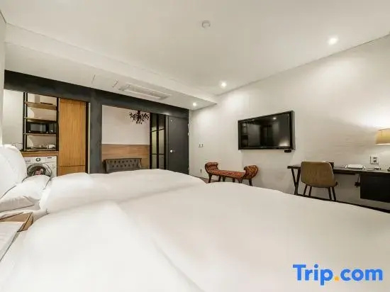 Deluxe Double room (twin beds)