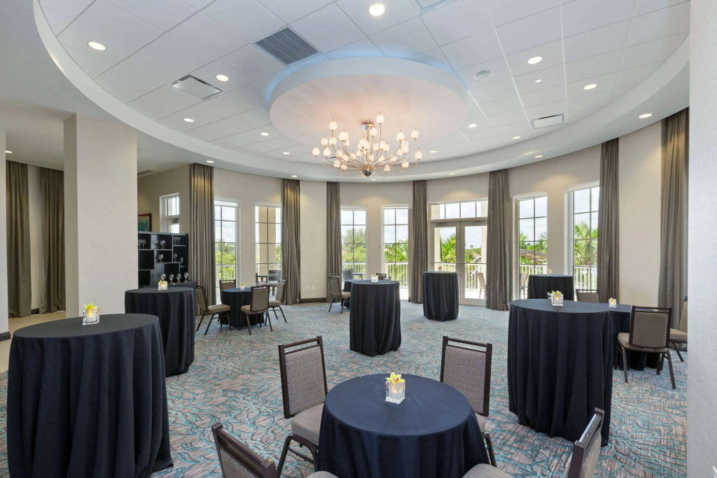 Lobby & Reception