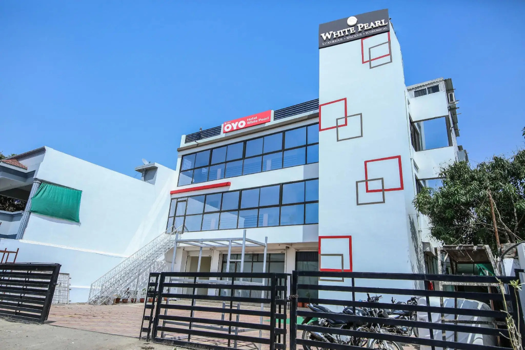 Oyo 3603 White Pearl Hotel