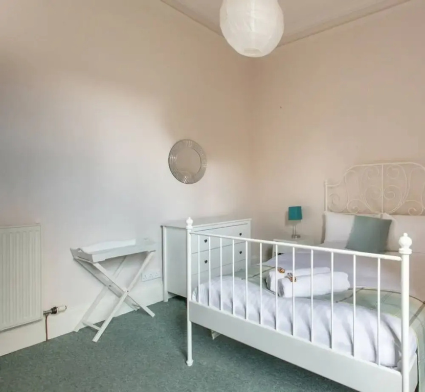 Spacious 3-bed by the Meadows- Perfect for Fringe!