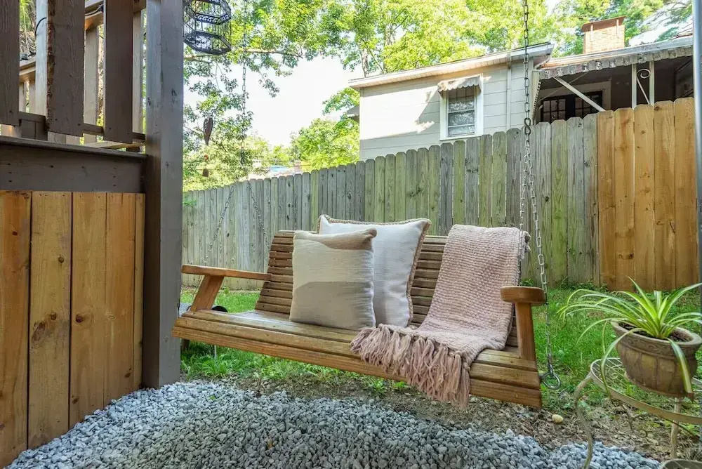 Pet Friendly Studio Near Biltmore w Espresso bar