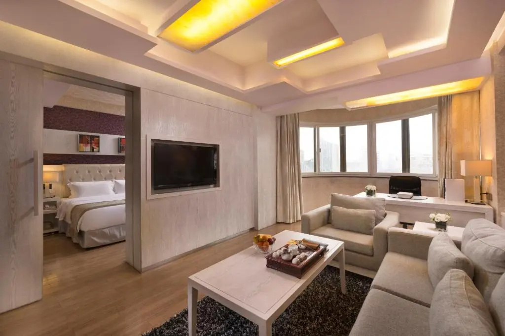 1 Bedroom Double Suite (full double bed)