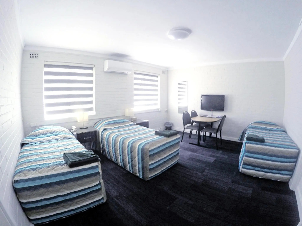 2 Bedrooms Apartment