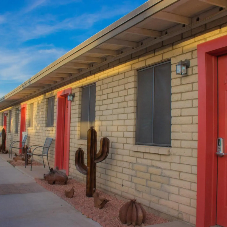 Stagecoach Suites
