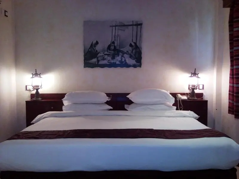 Al Liwan Suites - Chambres
