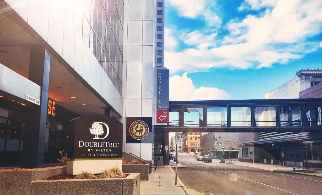 DoubleTree by Hilton Hotel St Paul Downtown image