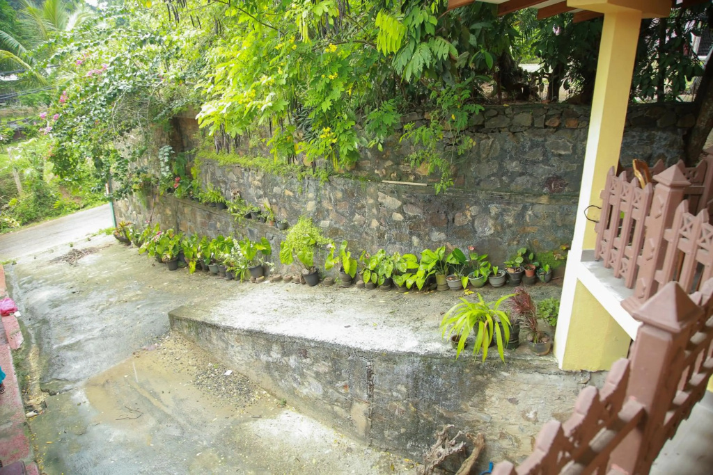 Guruge guest house