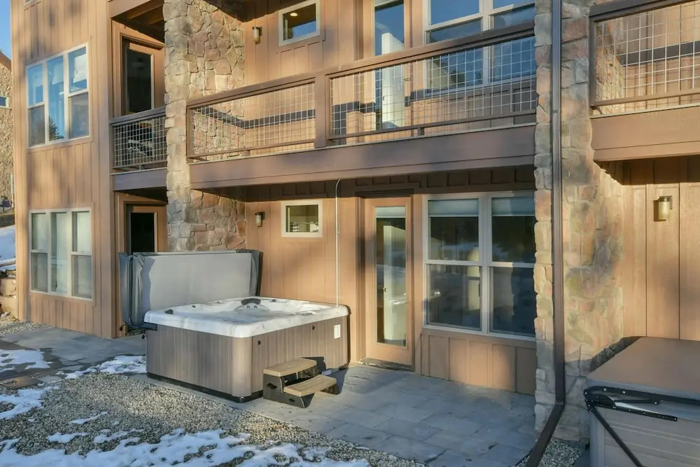 Rendezvous Luxury Chalets by Winter Park Escapes
